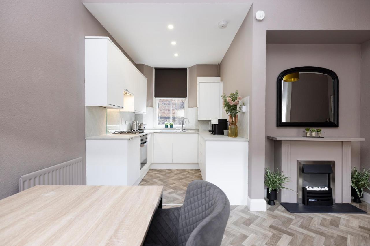 Joivy Homely By St Giles With Desk Appartement Edinburgh